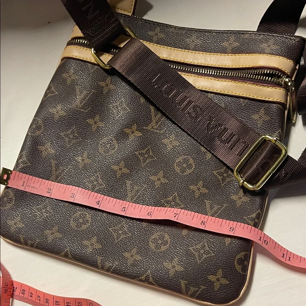 Stylish Monogram Brown Messenger Bag - Picture 2 of 11